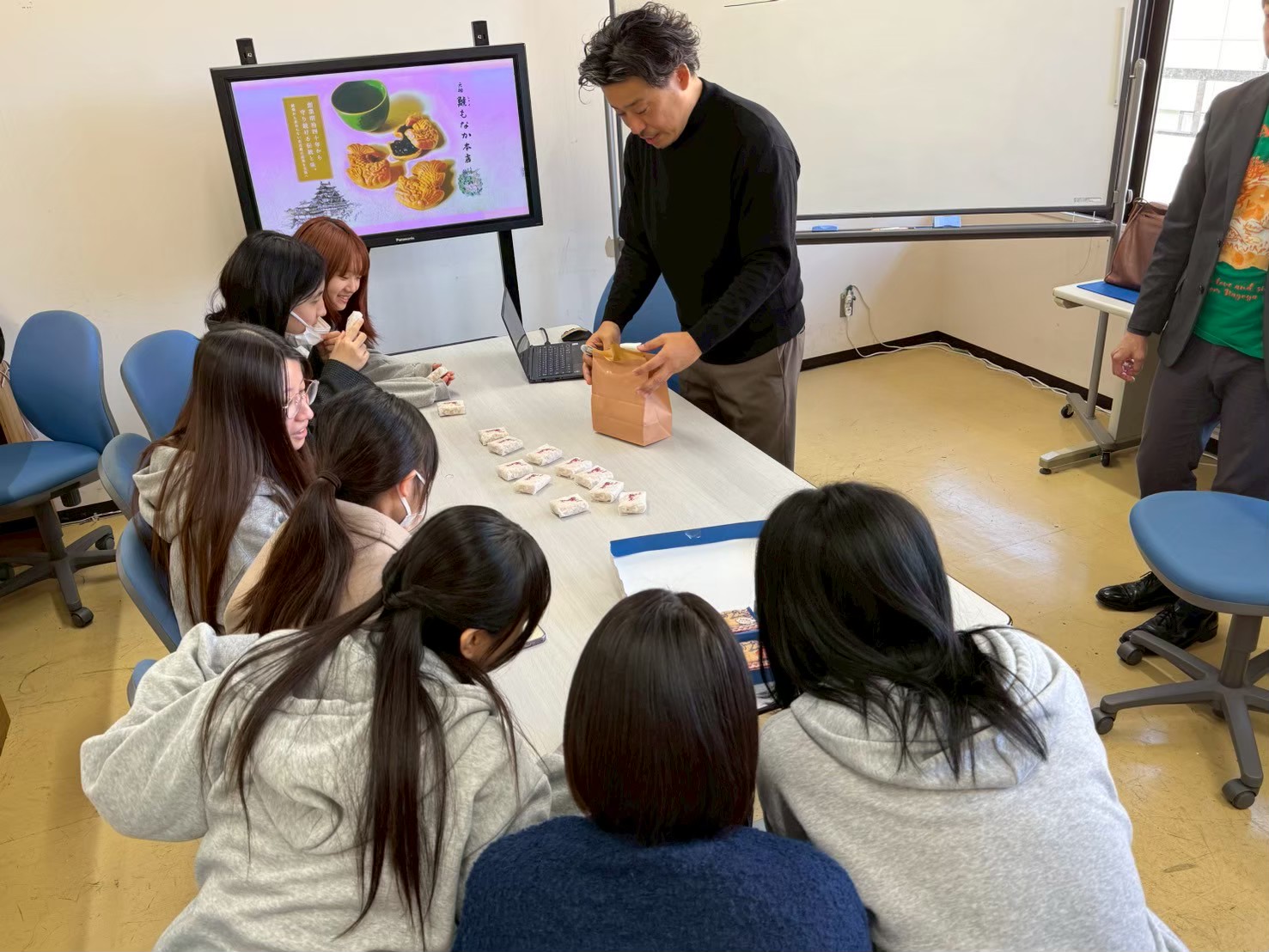 学生目線で“鯱もなかの発信アイデア”を考えよう